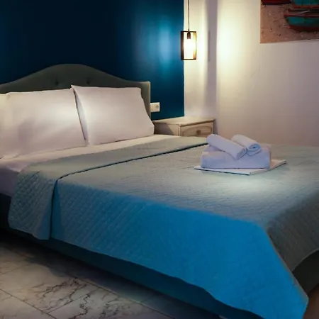 Waves Chrisi Ammoudia