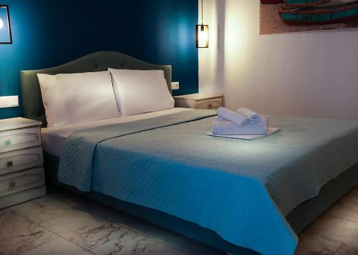 Waves Chrysi Ammoudia